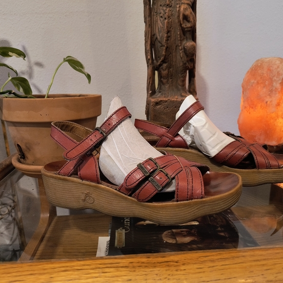 Vintage 1970s Famolare Sandals Wavy Wedge Sandal Get There Burnt Orange 6.5 M - Picture 2 of 9